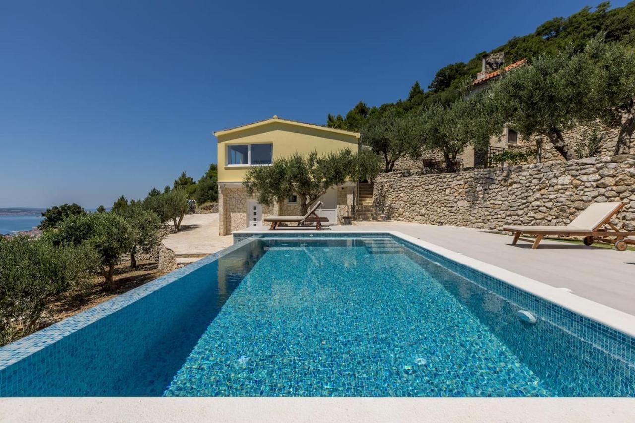 Dream Hill Villa Kastel Kambelovac Exterior photo