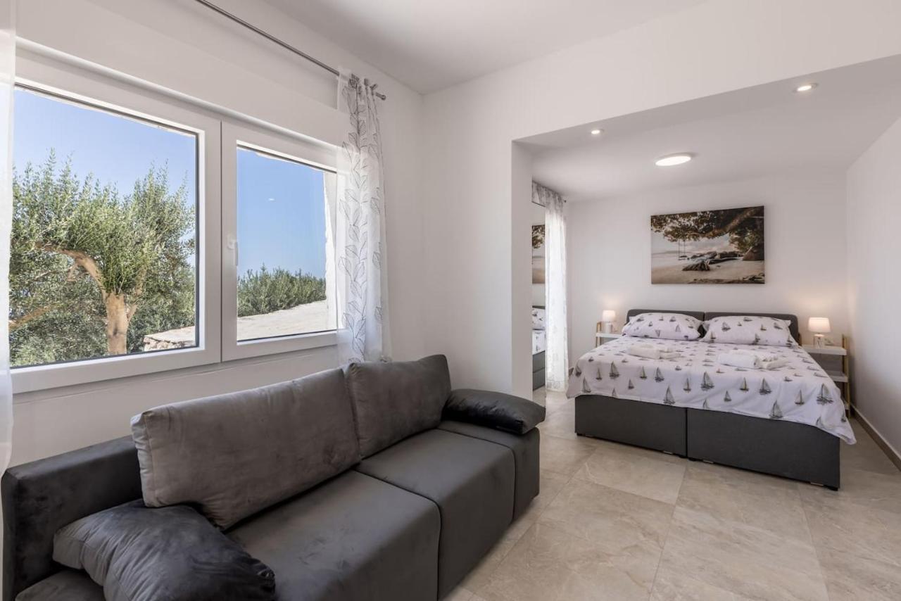 Dream Hill Villa Kastel Kambelovac Exterior photo