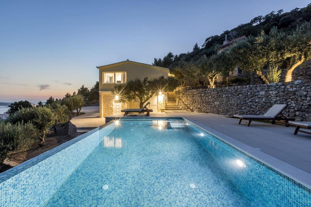 Dream Hill Villa Kastel Kambelovac Exterior photo