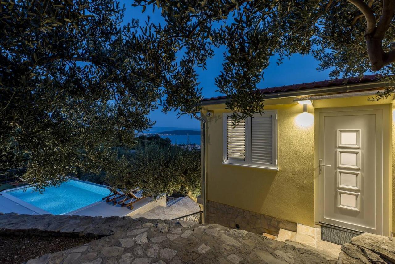 Dream Hill Villa Kastel Kambelovac Exterior photo