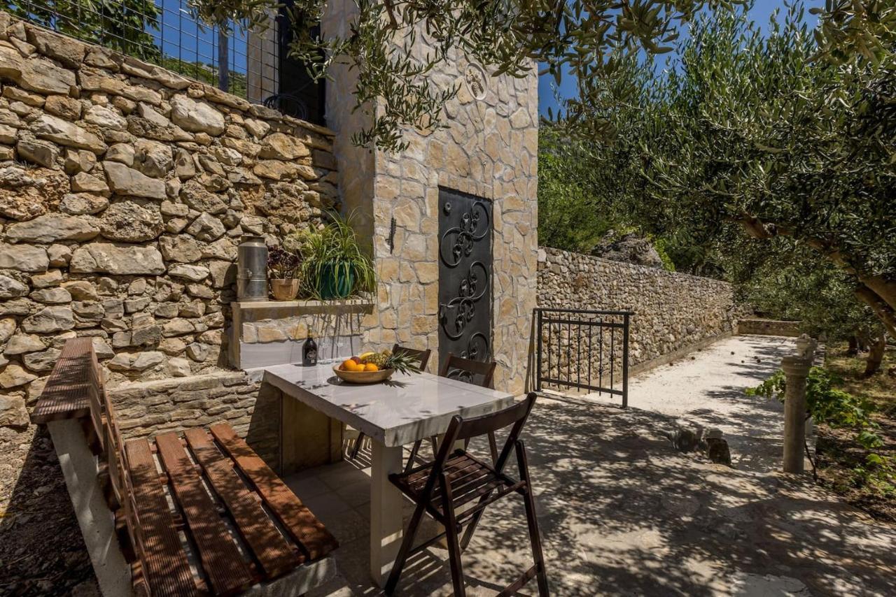 Dream Hill Villa Kastel Kambelovac Exterior photo